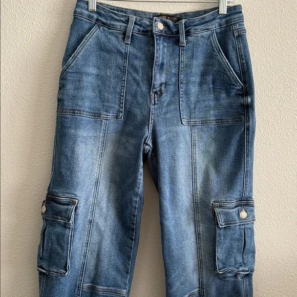 Judy Blue High Rise Cargo Wide Leg Jeans Size 9|29 - Picture 3 of 8